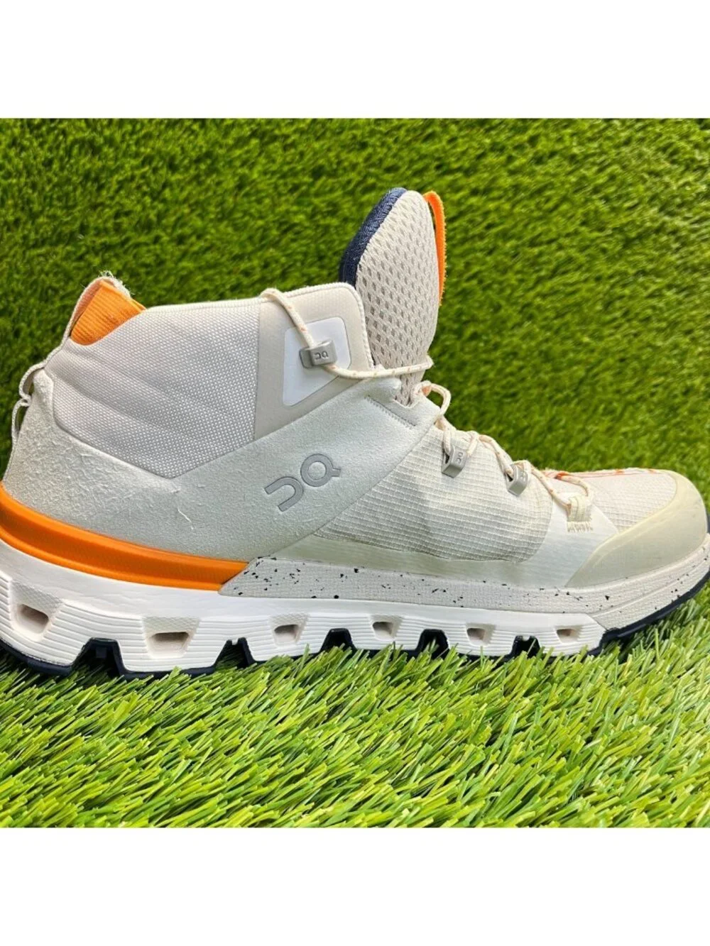 On CloudTrax Womens Size 9 Frost White Orange Athletic Walking Shoes Sneakers